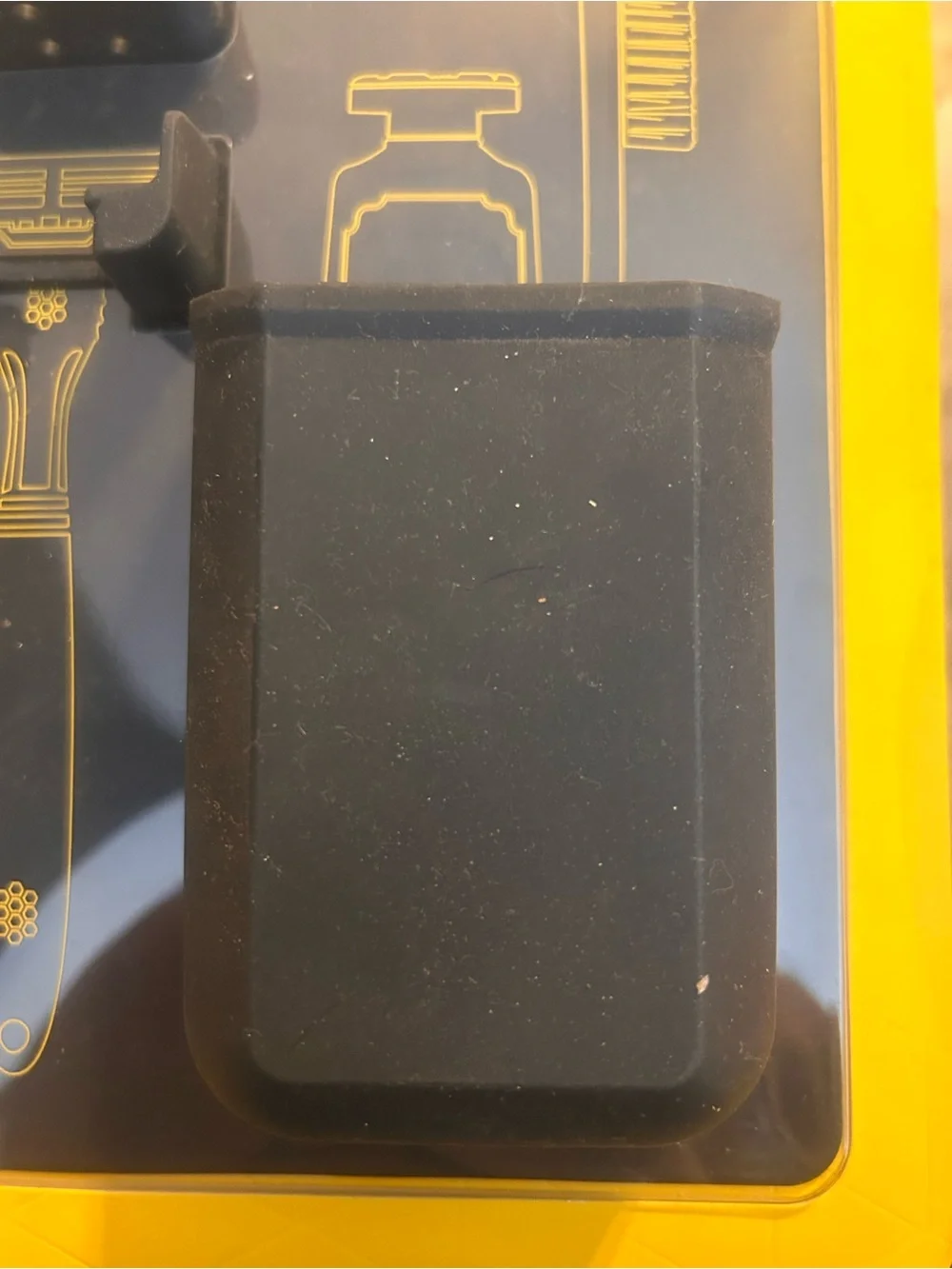 Tooletries black toothbrush